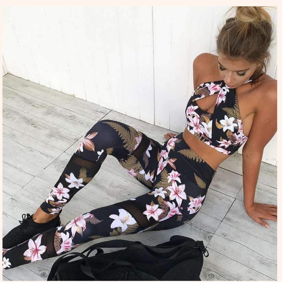 Floral Set - Picture 2 of 2